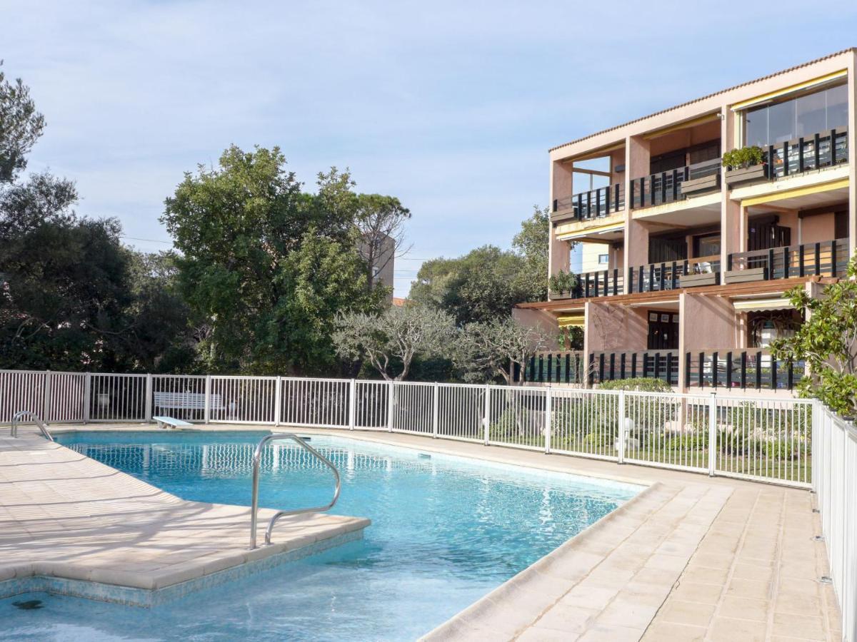 Studio Les Caroubiers-1 By Interhome Saint Aygulf Bagian luar foto