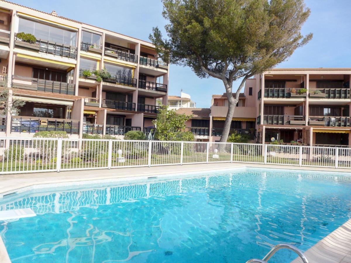 Studio Les Caroubiers-1 By Interhome Saint Aygulf Bagian luar foto
