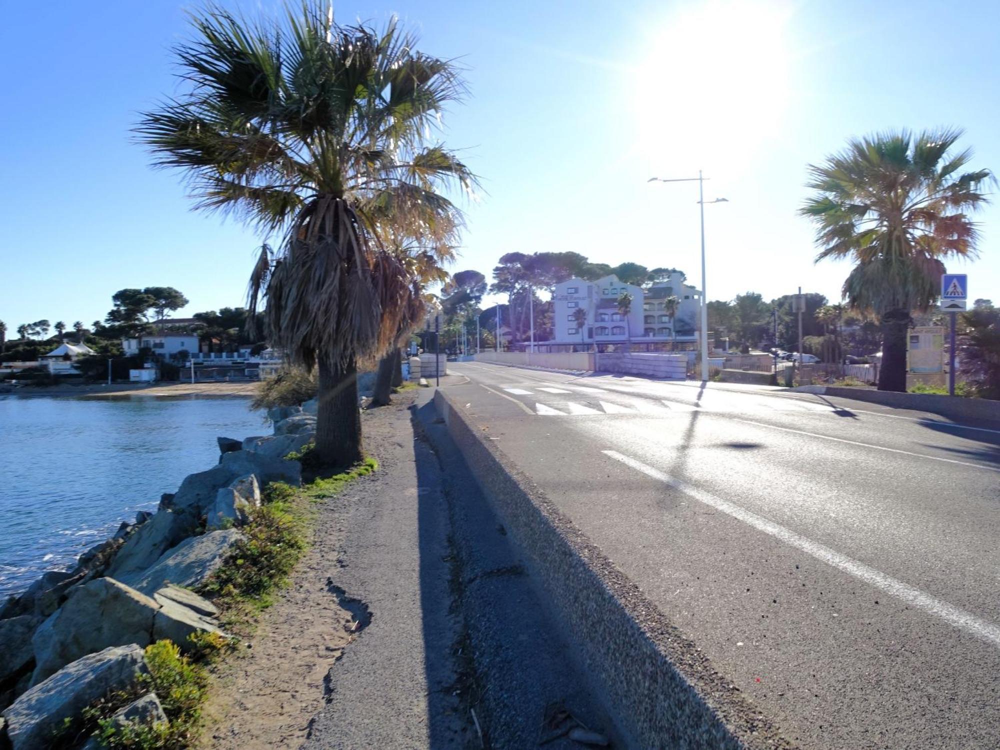 Studio Les Caroubiers-1 By Interhome Saint Aygulf Bagian luar foto